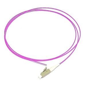 LCPM4PRL1 - Pigtail Fibre Optique LC/UPC OM4 Violet 1m (0,9mm, LSZH) - Briticom